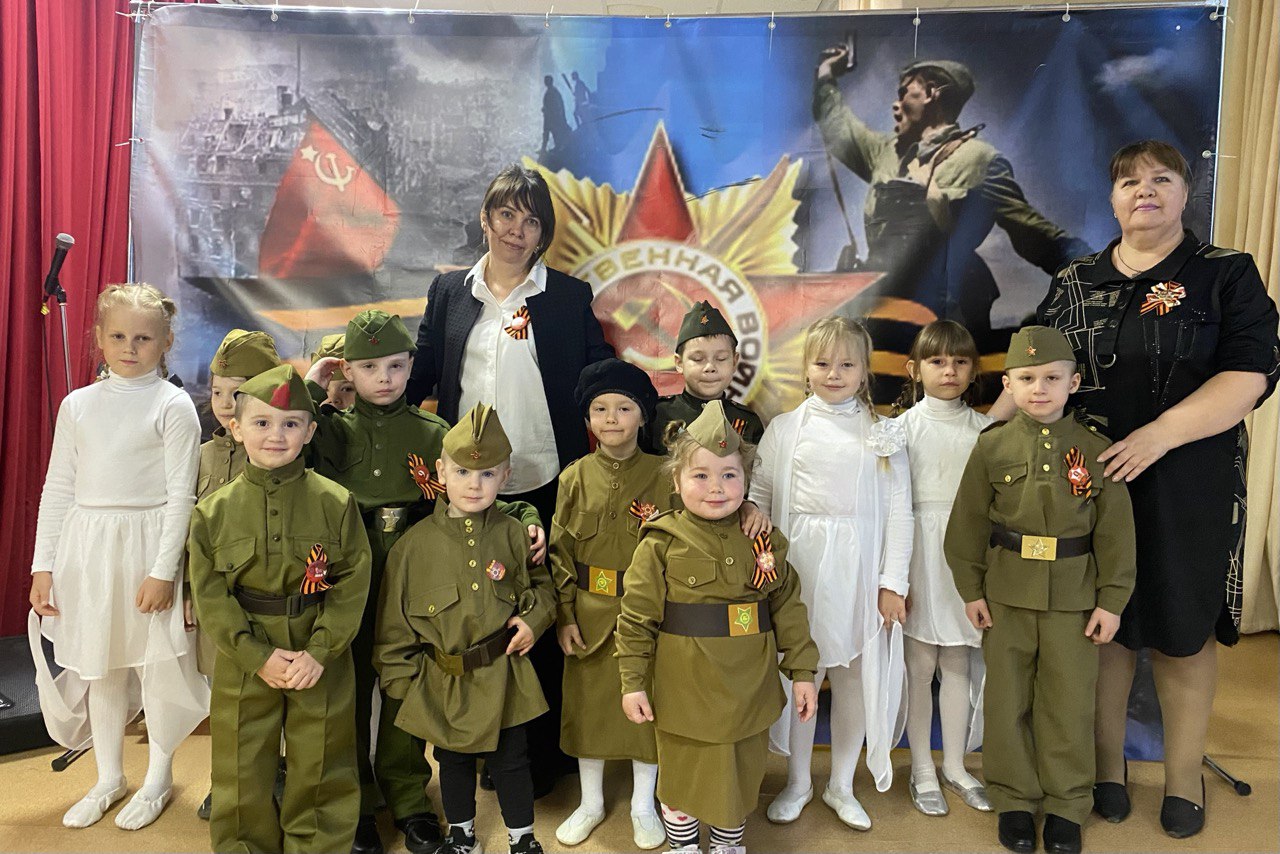 Была весна - весна Победы.