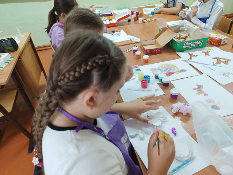 Программа сегодняшнего дня работы пришкольного оздоровительного лагеря Центра образования «Акимо-Ильинский» снова была насыщенной и интересной!.
